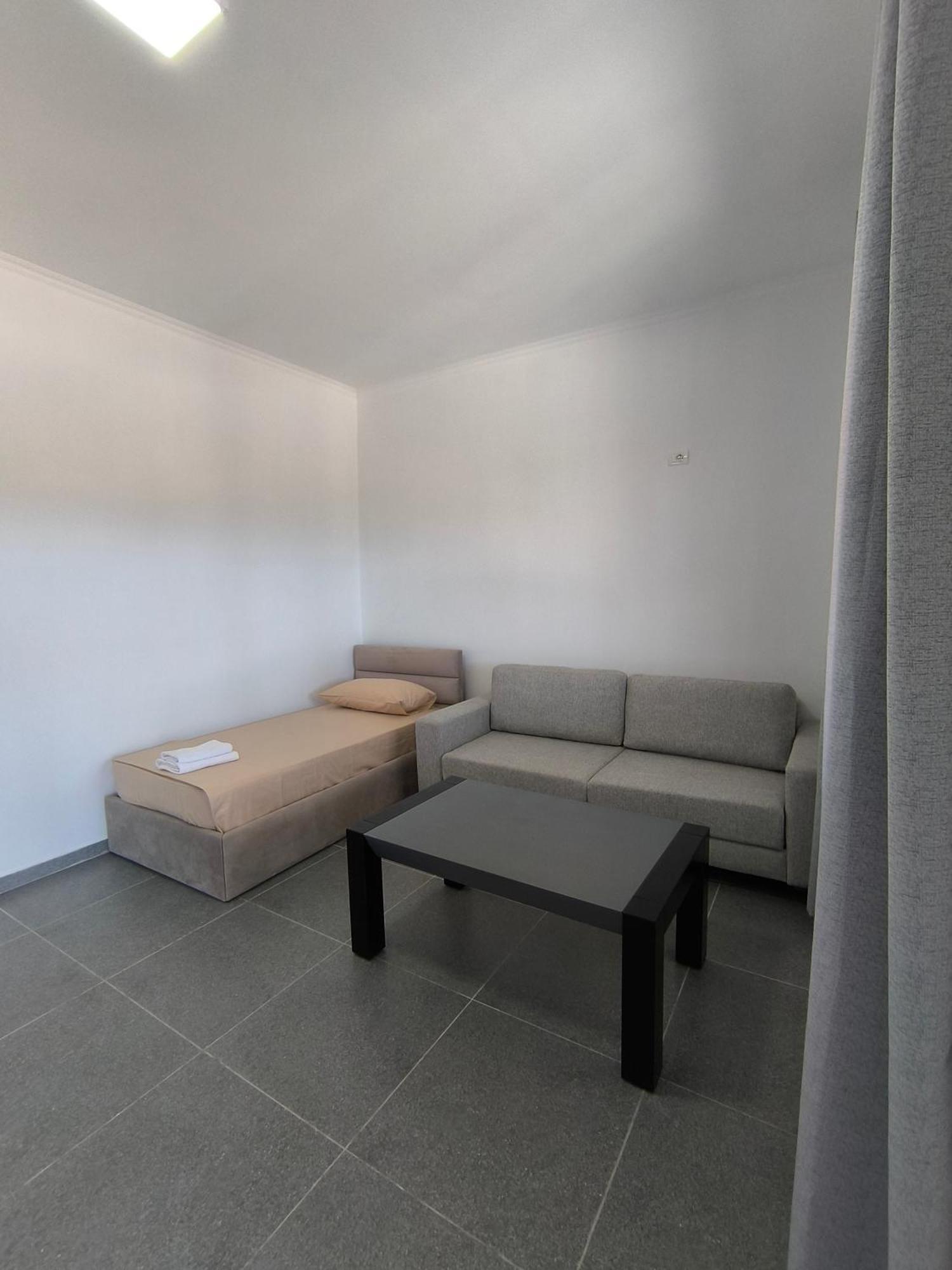 Kaful Apartments Кепаро Екстериор снимка